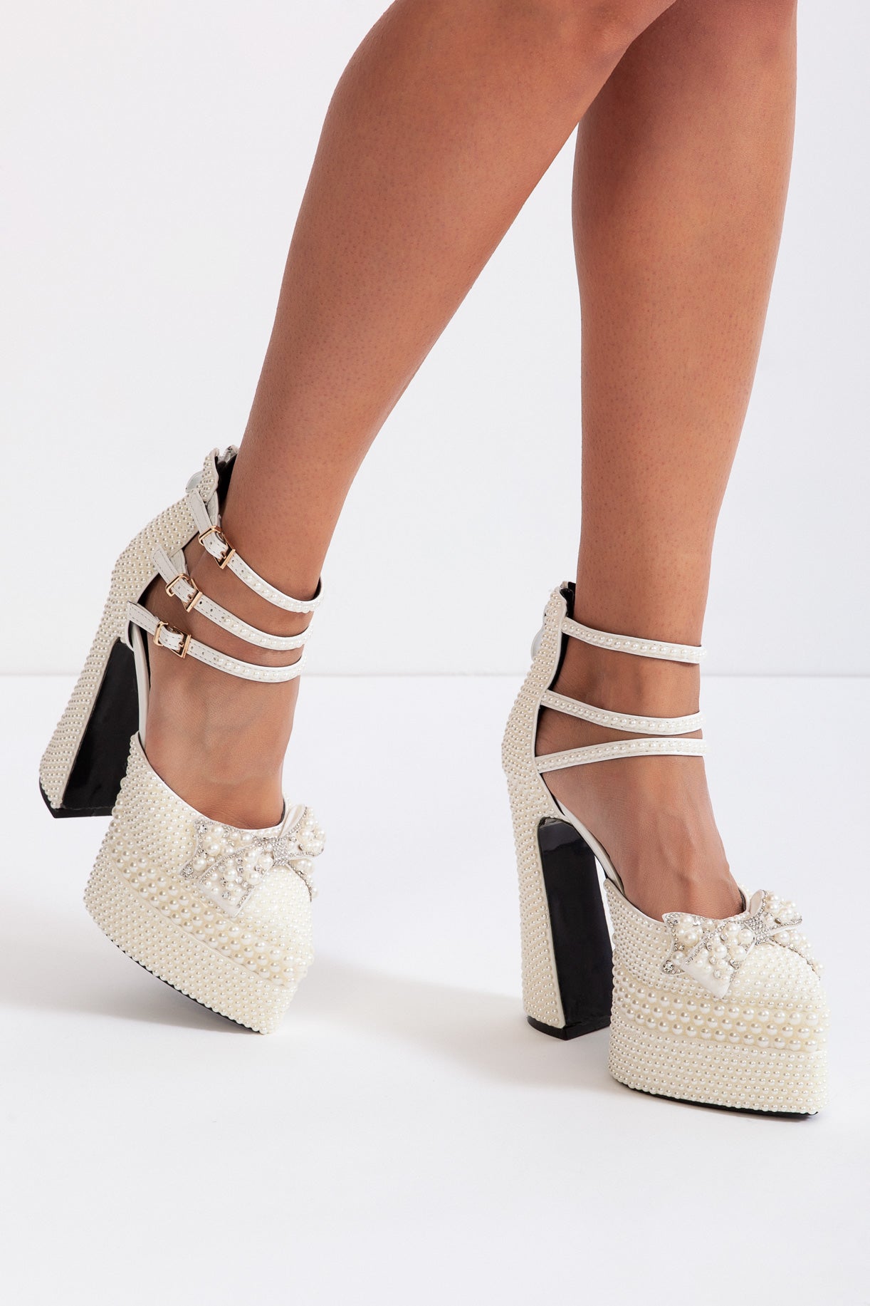 BELLARINA Pearl embellishment platform pumps - White