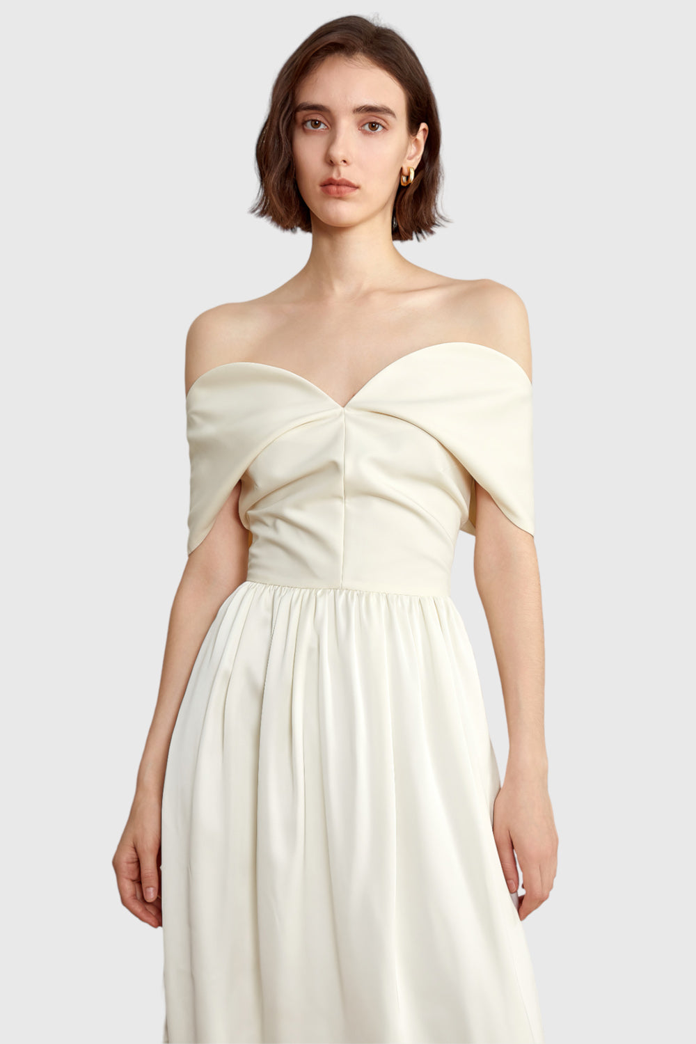 Off Shoulders Midi Dress with Sweetheart Neckline - Beige