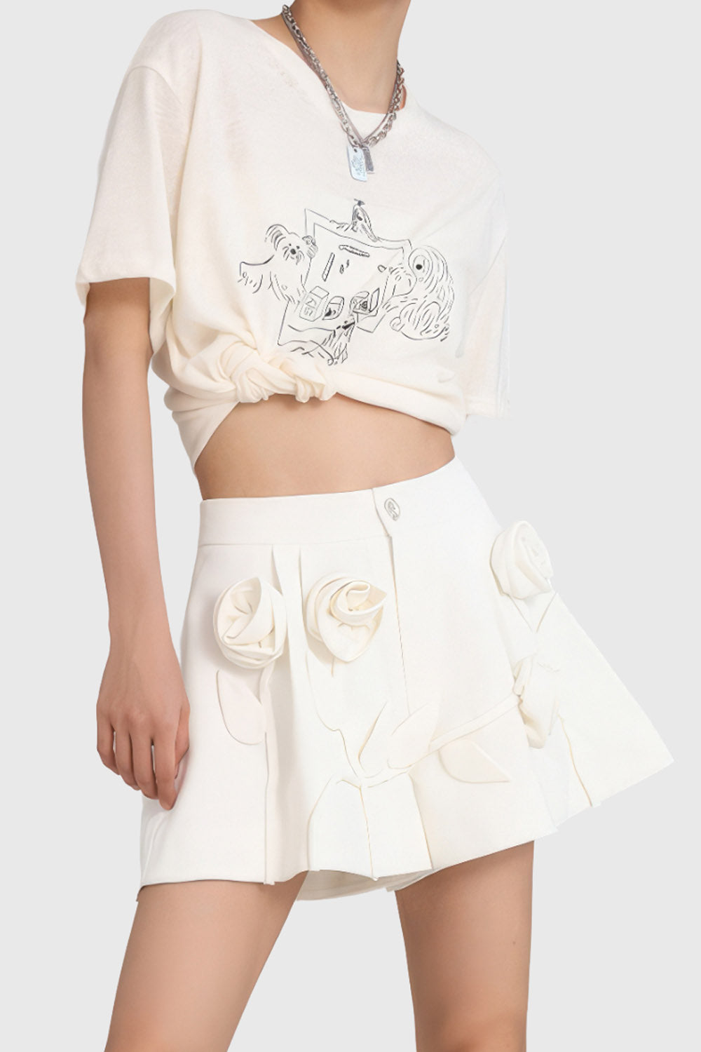 Shorts with Flowers - White